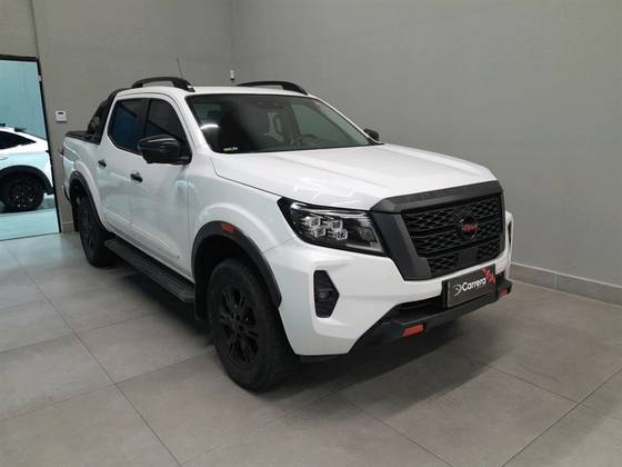 NISSAN FRONTIER 2.3 16V TURBO DIESEL PRO4X CD 4X4 AUTOMÁTICO